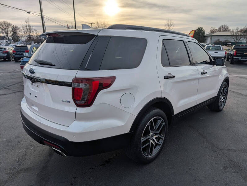 2017 Ford Explorer Sport