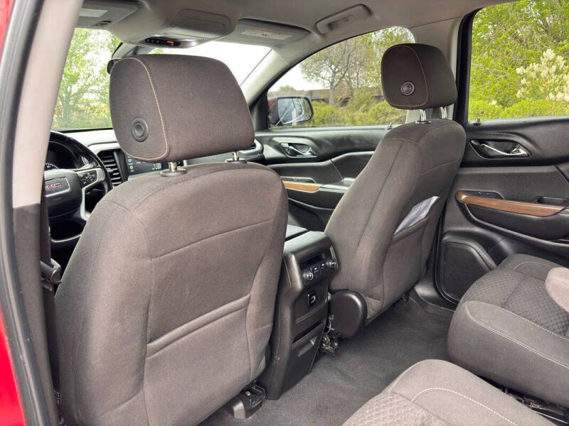 2017 GMC Acadia SLE-2
