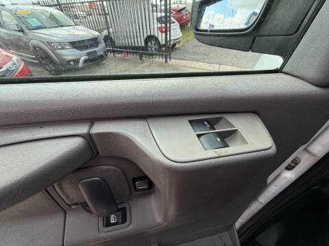 2015 Chevrolet Express LS 3500