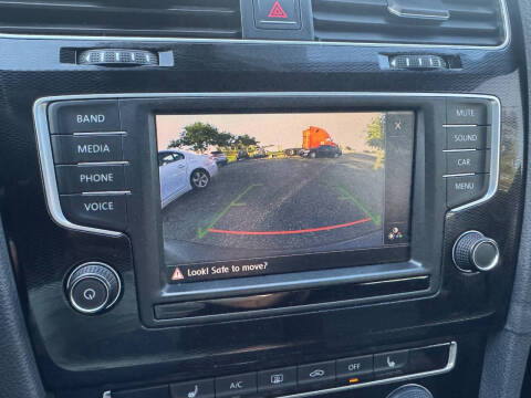 2016 Volkswagen Golf GTI SE