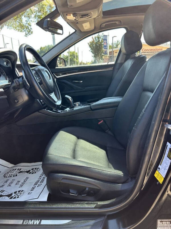 2016 BMW 5 Series 528i