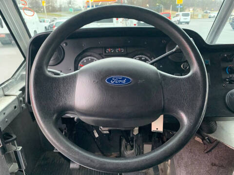 2013 Ford E-Series E-450 SD