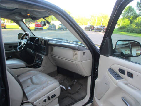 2004 Cadillac Escalade