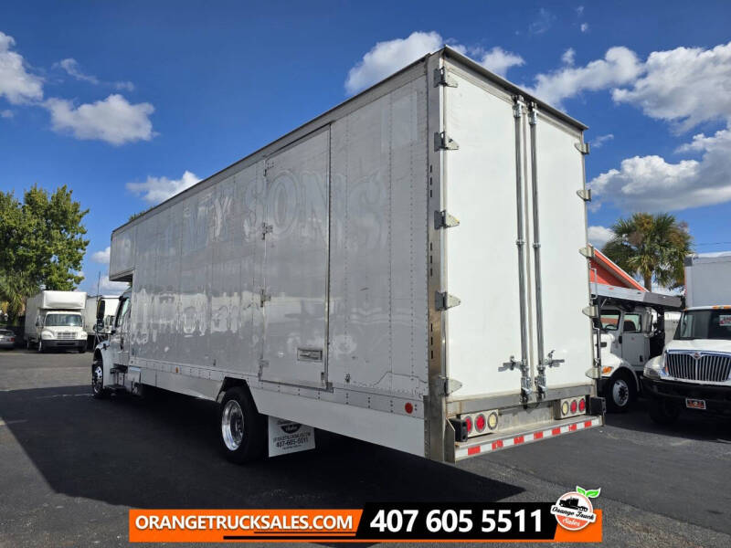 2017 Freightliner M2 106