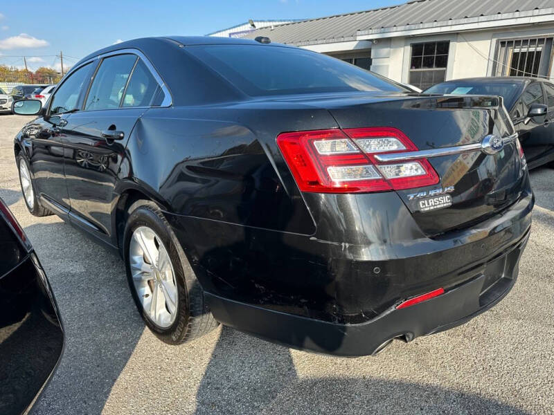 2015 Ford Taurus SEL