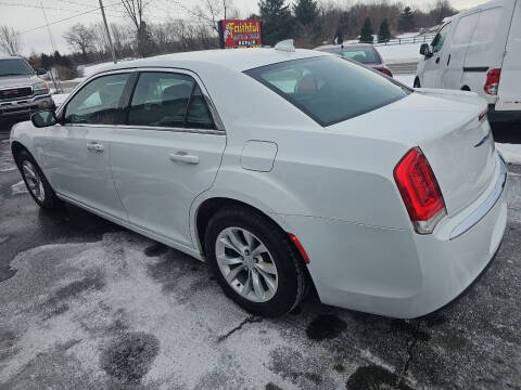 2016 Chrysler 300 Limited