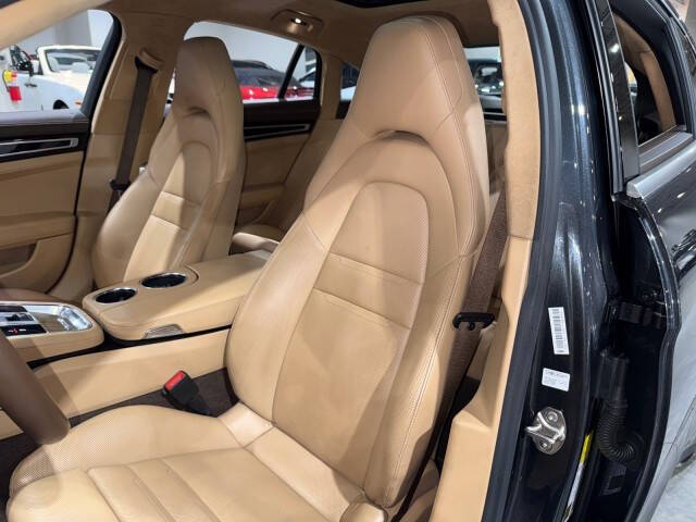 2017 Porsche Panamera Turbo