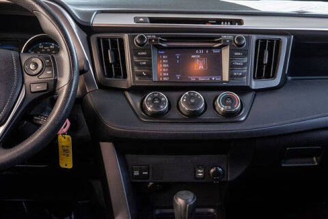 2017 Toyota RAV4 LE