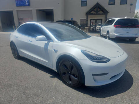 2019 Tesla Model 3 Mid Range Photo