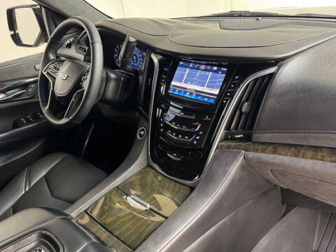 2020 Cadillac Escalade Platinum