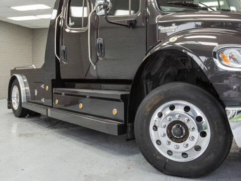 2018 Freightliner M2 106