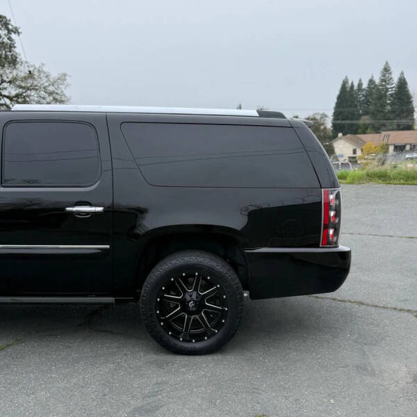 2007 GMC Yukon XL Denali