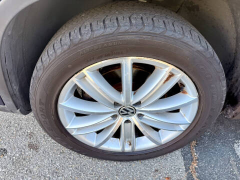 2012 Volkswagen Tiguan SE