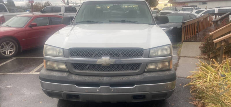 2004 Chevrolet Silverado 1500 Work Truck photo 2