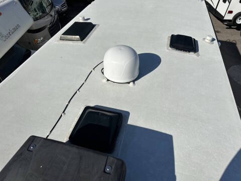 2019 Winnebago Outlook