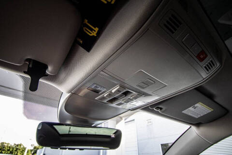 2026 Volkswagen Taos SE Black