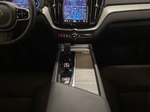 2025 Volvo XC60 B5 Plus Dark Theme