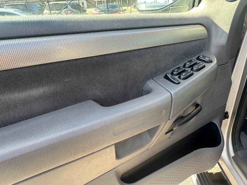 2003 Ford Explorer XLT