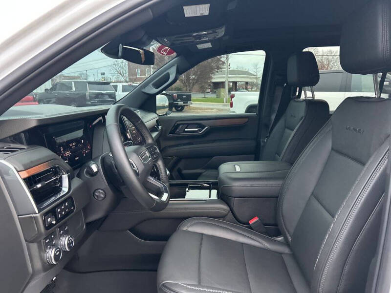 2025 GMC Yukon Denali