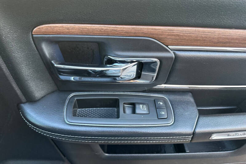 2016 RAM 1500 Laramie