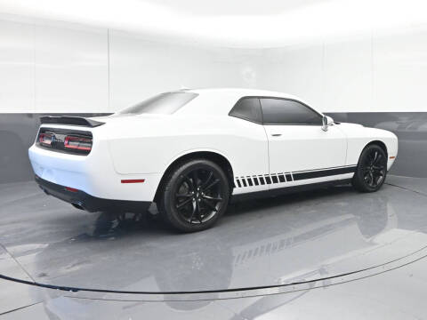 2017 Dodge Challenger SXT