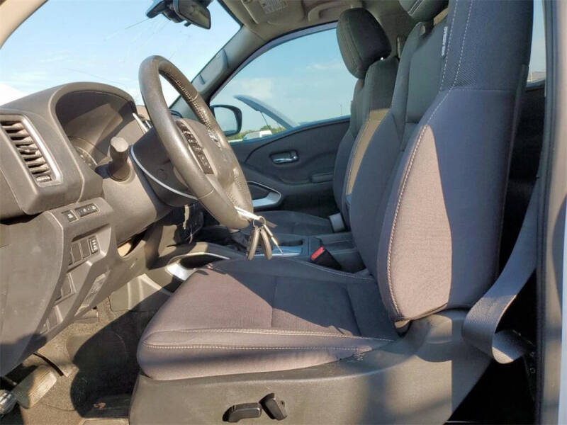 2023 Nissan Frontier SV