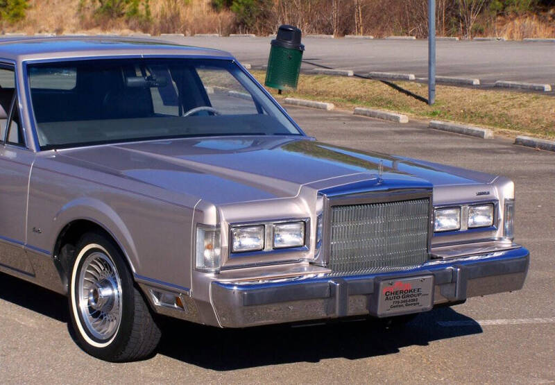 1988 Lincoln Town Car Signature