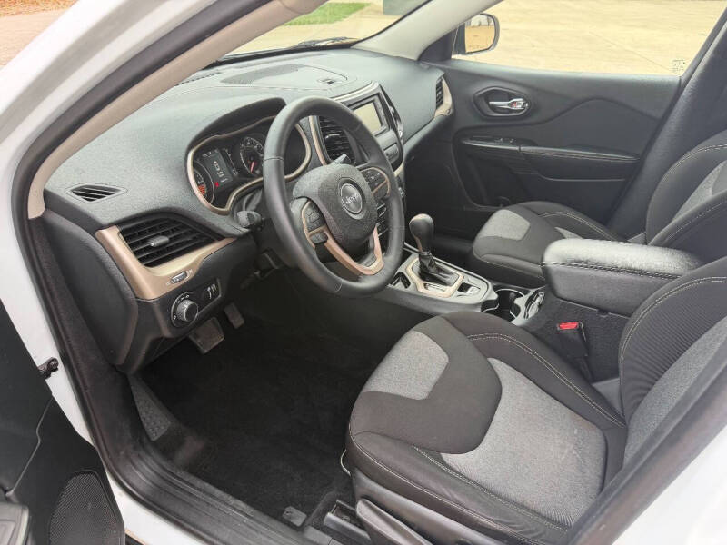 2014 Jeep Cherokee Sport