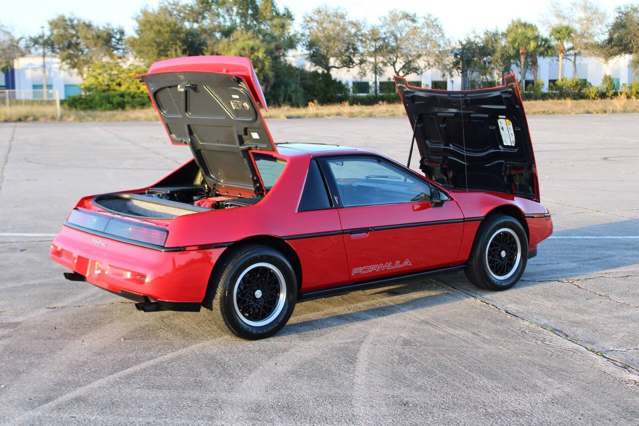 1988 Pontiac Fiero 6