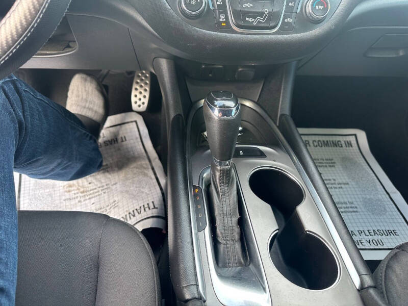 2017 Chevrolet Malibu LT