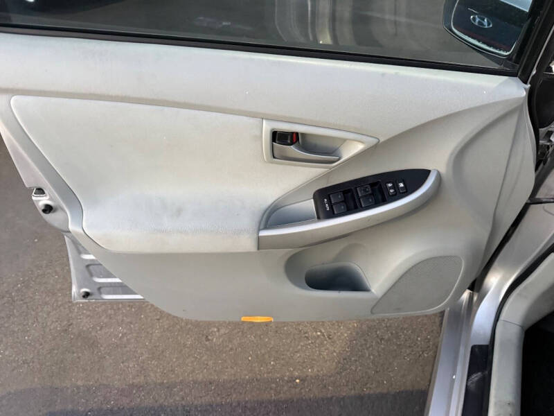 2012 Toyota Prius Two