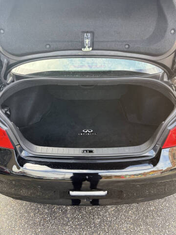 2011 Infiniti G37 Sedan x