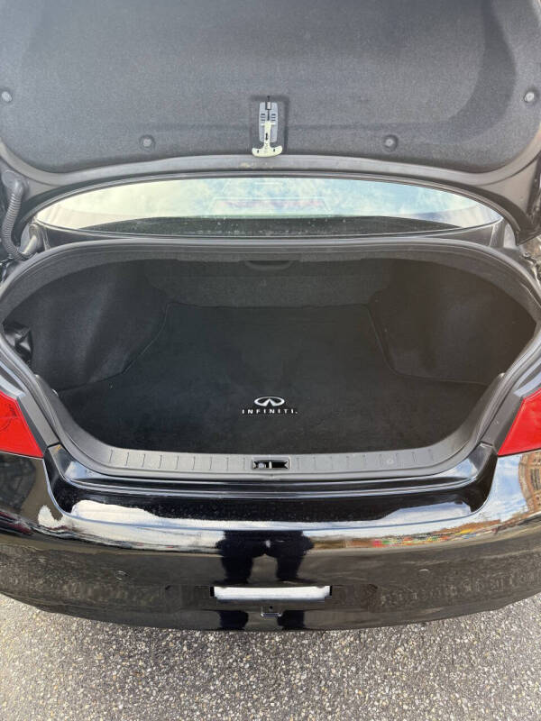 2011 Infiniti G37 Sedan x