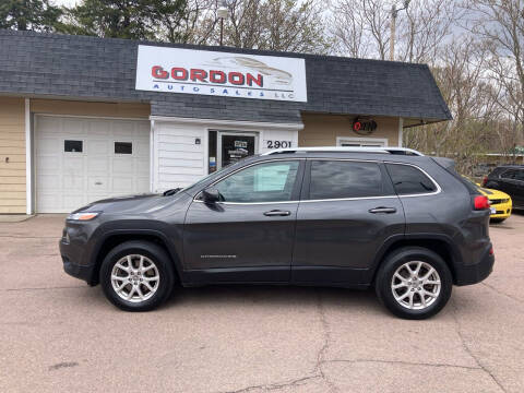 2016 Jeep Cherokee for sale at Gordon Auto Sales LLC in Sioux City IA