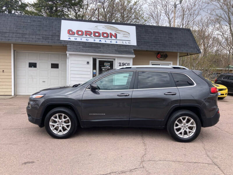 2016 Jeep Cherokee for sale at Gordon Auto Sales LLC in Sioux City IA
