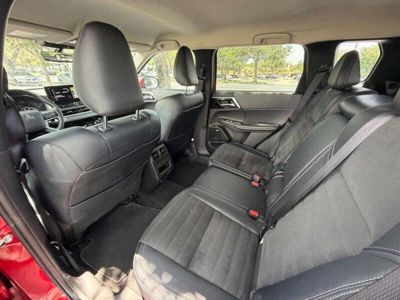 2025 Mitsubishi Outlander SE