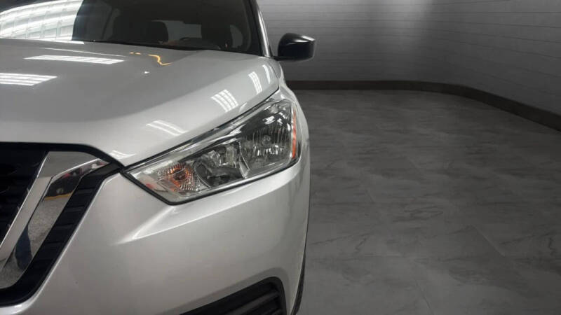 2020 Nissan Kicks S