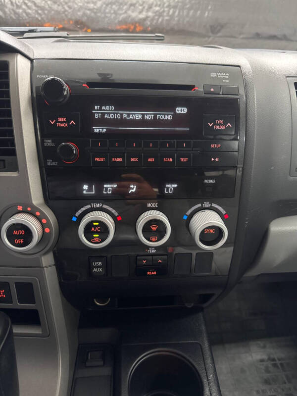 2013 Toyota Sequoia SR5