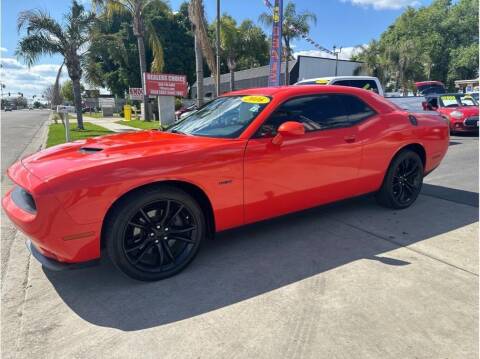 2016 Dodge Challenger for sale at Dealers Choice Inc in Farmersville CA