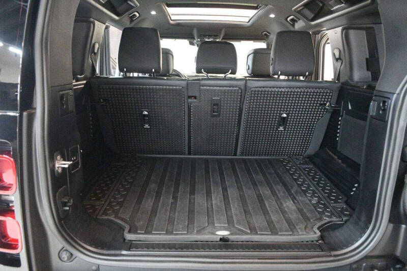 2023 Land Rover Defender 110 X-Dynamic SE