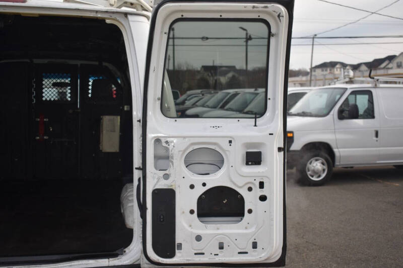 2011 Ford E-Series E-250