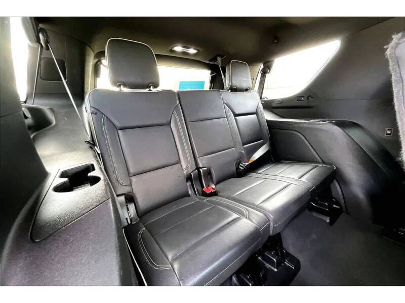 2024 GMC Yukon SLT
