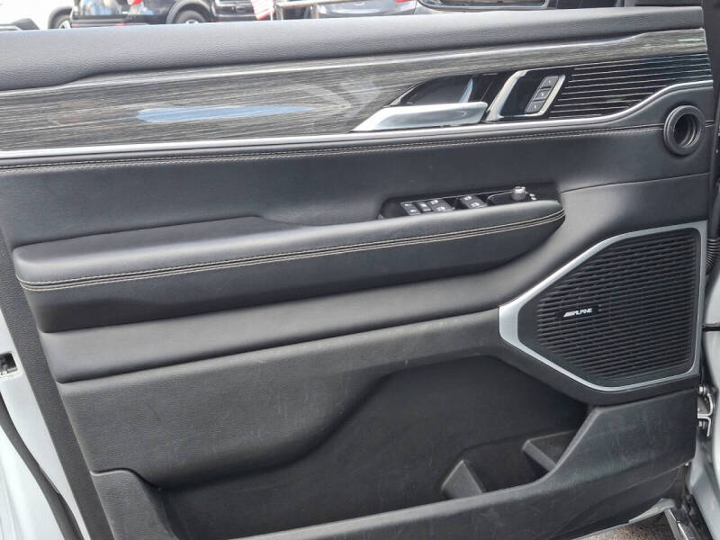 2022 Jeep Wagoneer Series III