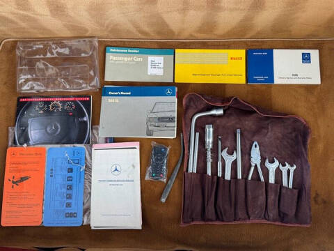 1988 Mercedes-Benz 560-Class 560 SL