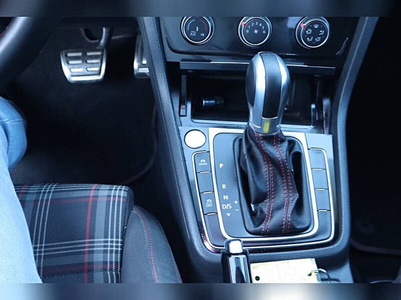 2017 Volkswagen Golf GTI Autobahn