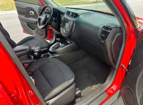 2017 Kia Soul +