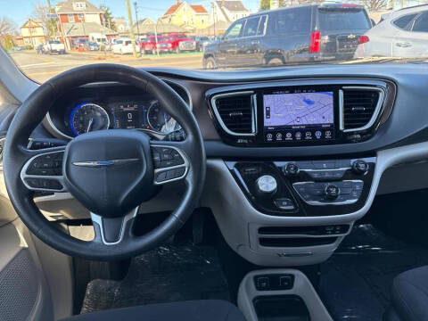 2017 Chrysler Pacifica Touring