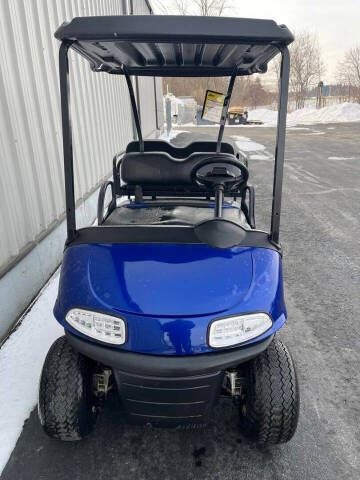 2023 E-Z-GO RXV