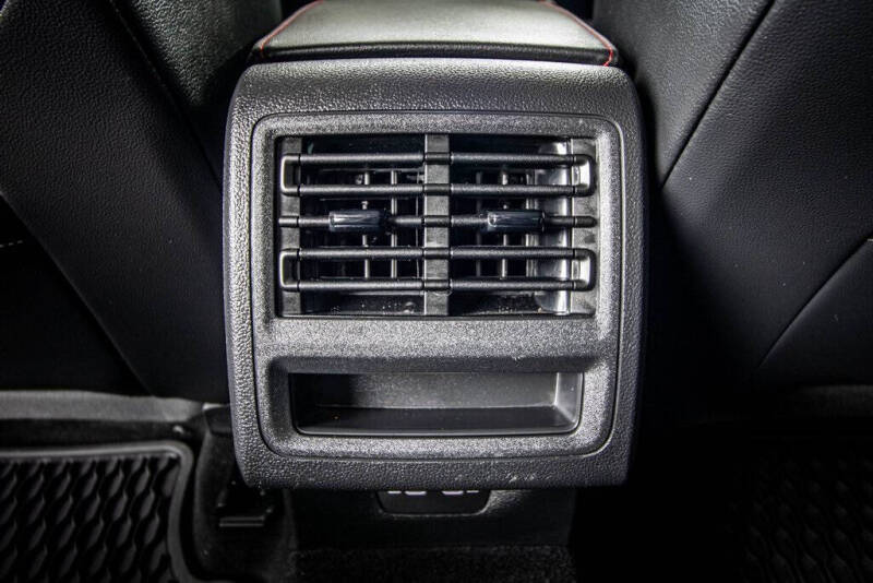 2023 Volkswagen Golf GTI SE