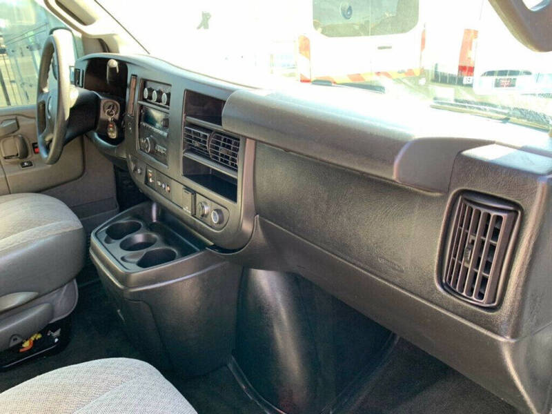 2017 Chevrolet Express LT 3500